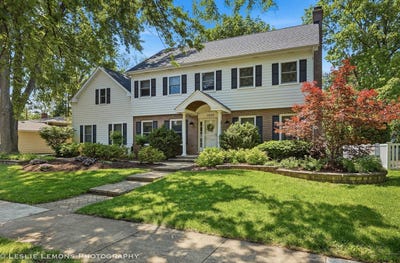 /international/us/1229-atlas-lane-naperville-il-110108852434/