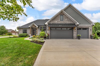 /international/us/121-lakeside-drive-pittsboro-in-110100985920/
