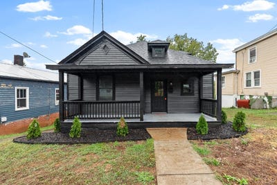 /international/us/1005-early-street-lynchburg-va-110110328561/