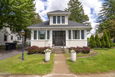 /international/us/2-ritchie-place-saratoga-springs-ny-110108398930/