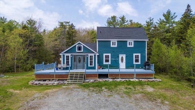 /international/us/33-blake-farm-road-edgecomb-me-110108235067/