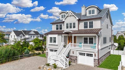 /international/us/915-barnegat-lane-mantoloking-nj-110106123704/