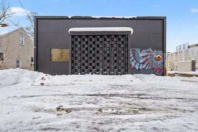 /international/us/2015-kalamazoo-avenue-se-grand-rapids-mi-110106346829/