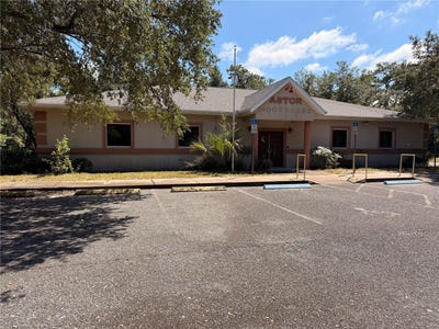 /international/us/54750-county-road-445a-astor-fl-110110354421/