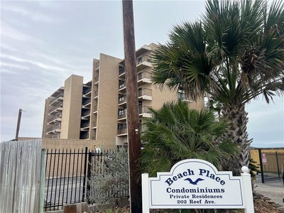 /international/us/202-reef-avenue-corpus-christi-tx-110105021384/