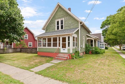 /international/us/127-n-east-street-morenci-mi-110109088239/