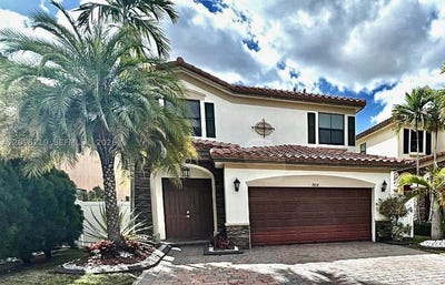 /international/us/8818-w-33-rd-ave-hialeah-fl-110110322331/