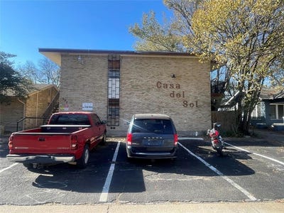 /international/us/322-s-waco-street-weatherford-tx-110104108970/