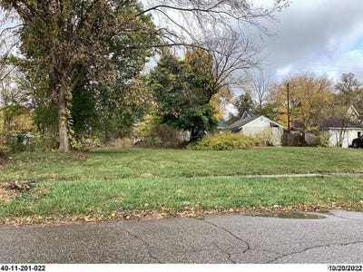 /international/us/2424-begole-street-flint-mi-110101696577/