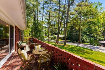 /international/us/2279-parkview-circle-college-park-ga-110099270277/