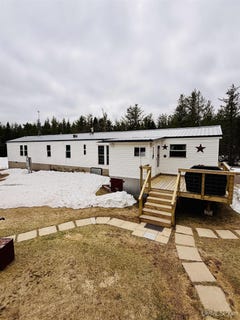 /international/us/125-n-camp-road-ishpeming-mi-110107606360/