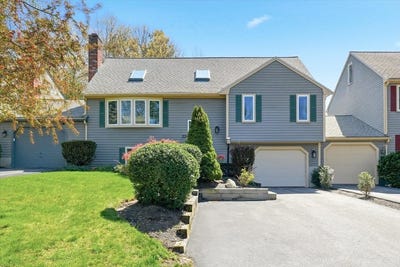 /international/us/229-comfort-st-bridgewater-ma-110107802624/