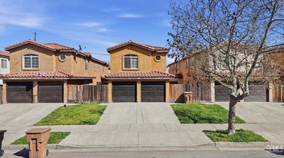 /international/us/722-k-street-bakersfield-ca-110107439696/