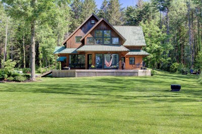 /international/us/422-west-shore-road-south-hero-vt-110108877117/