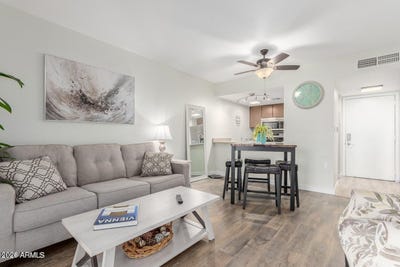 /international/us/3033-e-devonshire-avenue-phoenix-az-110108551808/