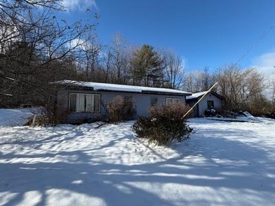 /international/us/77-wyman-road-morristown-vt-110103654262/