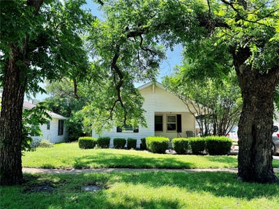 /international/us/922-plum-street-graham-tx-110108664793/