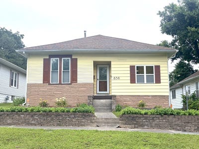 /international/us/636-n-11th-street-murphysboro-il-110108963612/