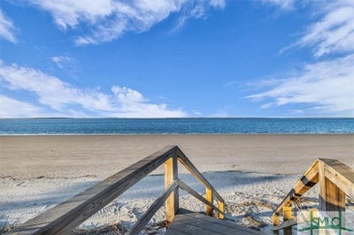 /international/us/1217-bay-street-tybee-island-ga-110097062388/
