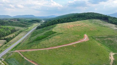 /international/us/uc001-botetourt-road-eagle-rock-va-110108545219/