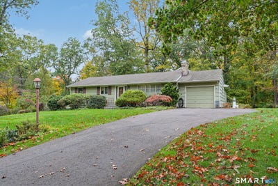 /international/us/8-woodfield-drive-trumbull-ct-110120580662/