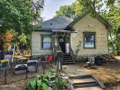 /international/us/717-bois-de-arc-street-carthage-mo-110120616636/