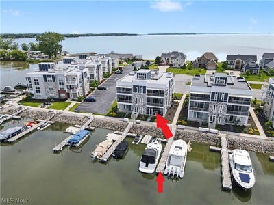/international/us/2602-s-waterside-court-lakeside-marblehead-oh-110108614144/