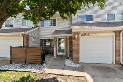 /international/us/1025-68th-street-unit-7-west-des-moines-ia-110101369695/