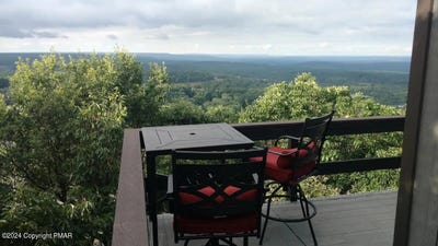 /international/us/276-overlook-way-tannersville-pa-110093345050/