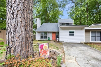 /international/us/821-pine-tree-court-newport-news-va-110108280633/