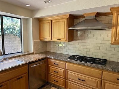 /international/us/2890-huntington-lane-fresno-ca-110094371381/
