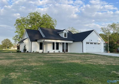 /international/us/1993-new-haven-drive-southside-al-110107458825/