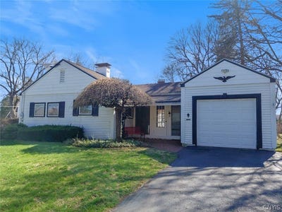 /international/us/200-ambergate-road-syracuse-ny-110107047642/