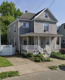 /international/us/711-e-25th-street-erie-pa-110120515676/