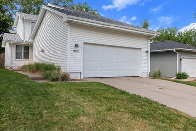 /international/us/8103-alpine-drive-urbandale-ia-110108475823/