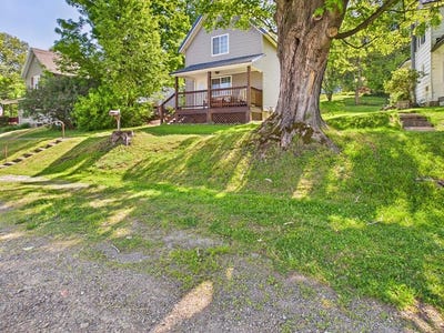 /international/us/703-s-east-street-coudersport-pa-110108640704/