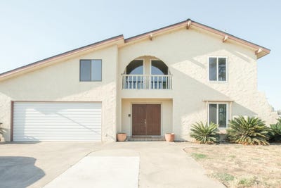/international/us/9569-e-olive-avenue-sanger-ca-110108610416/