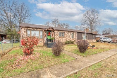 /international/us/927-n-2nd-street-piedmont-mo-110103922893/