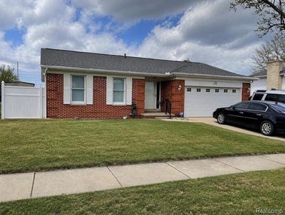 /international/us/18590-blakely-drive-woodhaven-mi-110107397695/