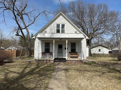 /international/us/720-eads-ave-hebron-ne-110104056739/
