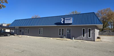 /international/us/4534-dowling-street-montague-mi-110103378050/