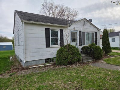 /international/us/404-se-pleasant-street-brownsdale-mn-110107584465/