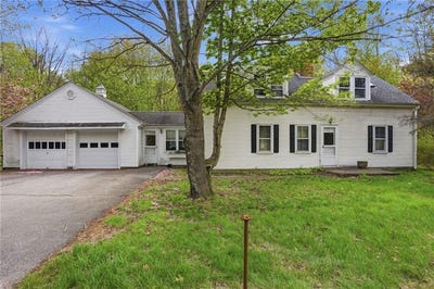 /international/us/1162-douglas-pike-smithfield-ri-110107981475/