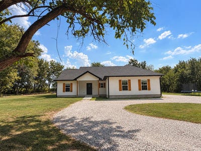/international/us/916-e-438th-road-bolivar-mo-110120021340/