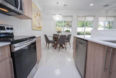 /international/us/170-se-7th-way-pompano-beach-fl-110120828112/