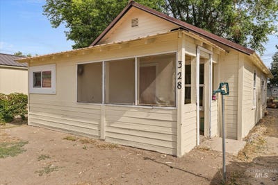 /international/us/328-w-owyhee-ave-homedale-id-110106337814/