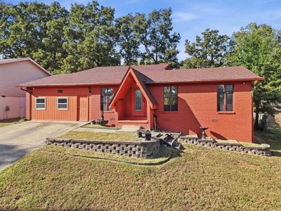 /international/us/5512-crescent-drive-north-little-rock-ar-110110351060/