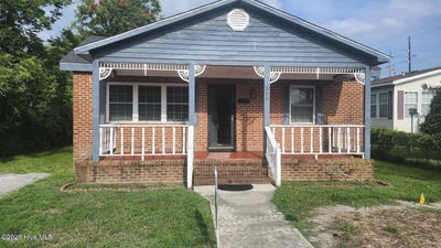 /international/us/305-n-12th-street-morehead-city-nc-110100976536/