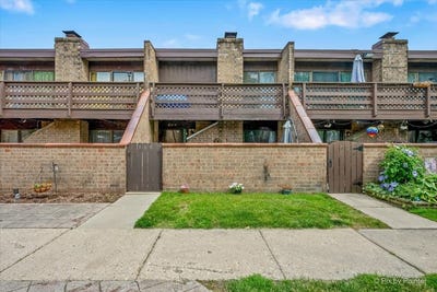 /international/us/509-kenneth-circle-elgin-il-110108474992/