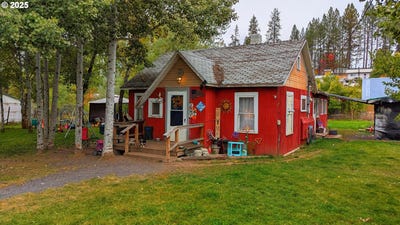 /international/us/205-e-waid-st-ukiah-or-110103343976/